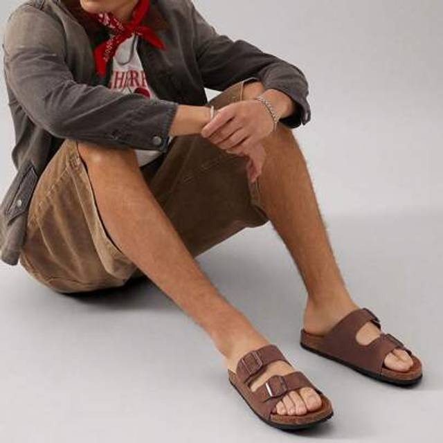 SHEIN Men&#39;s Classic Two-Strap Bronze Buckles Brown AZ Cork Footbed Sandals