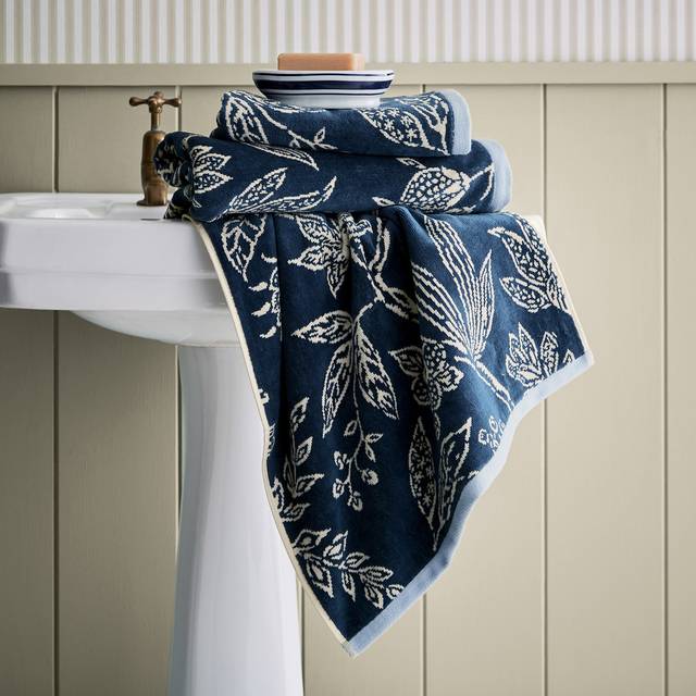 Sanderson options solaine bath towel blue