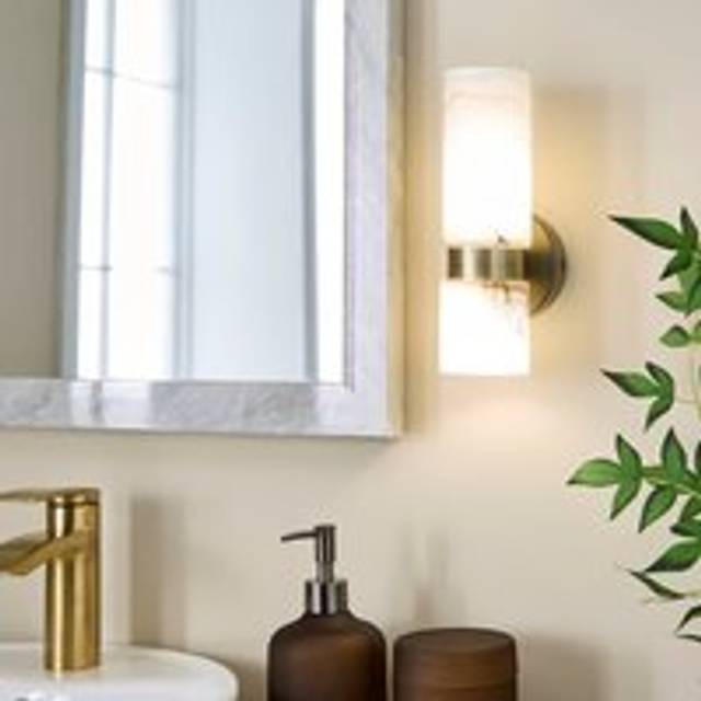 Hotel Kimpton Alabaster Bathroom Linear Wall Light - Cream