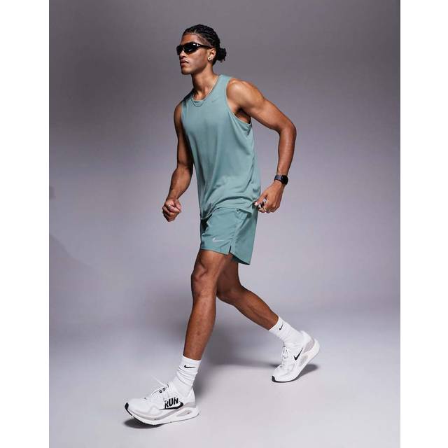 Nike Challenger 5in Running Shorts Men - Sage, Size L - sage