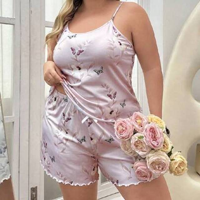 SHEIN Plus Size Butterfly Printed Cami Top And Shorts Pajama Set