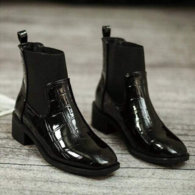 SHEIN Women&#39;s Chunky Heel Sexy Chelsea Boots, Motorcycle Style