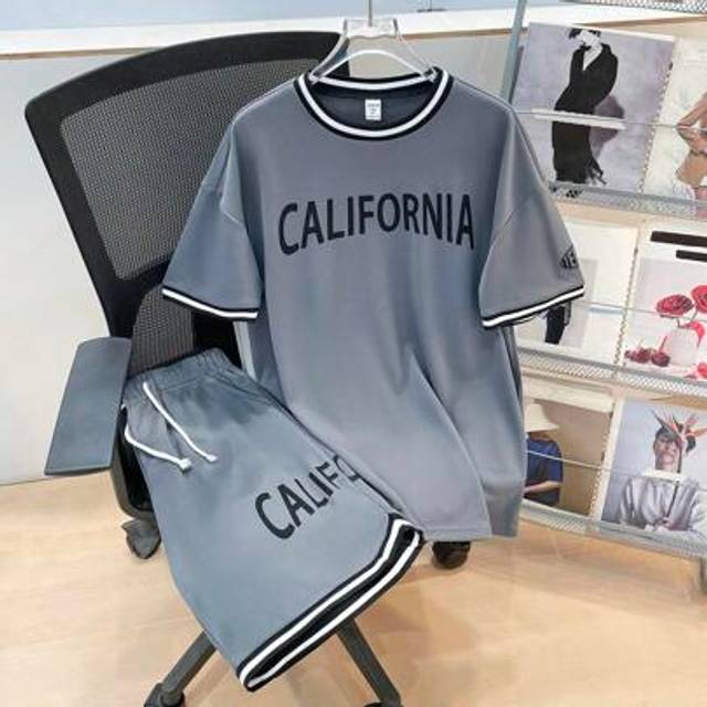 SHEIN 2 Pc Set Teen Boys Casual English Text Print Short Sleeve T-Shirt And Shorts Set, Streetwear Punk Rock School Style Daily/Party/Music Festival Outfit,
