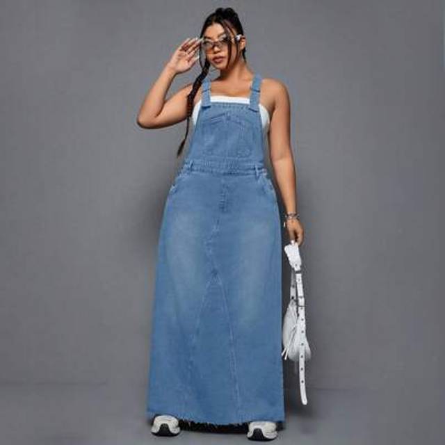 SHEIN Plus Size Women Pocket Straight Casual Denim Pinafore Dress