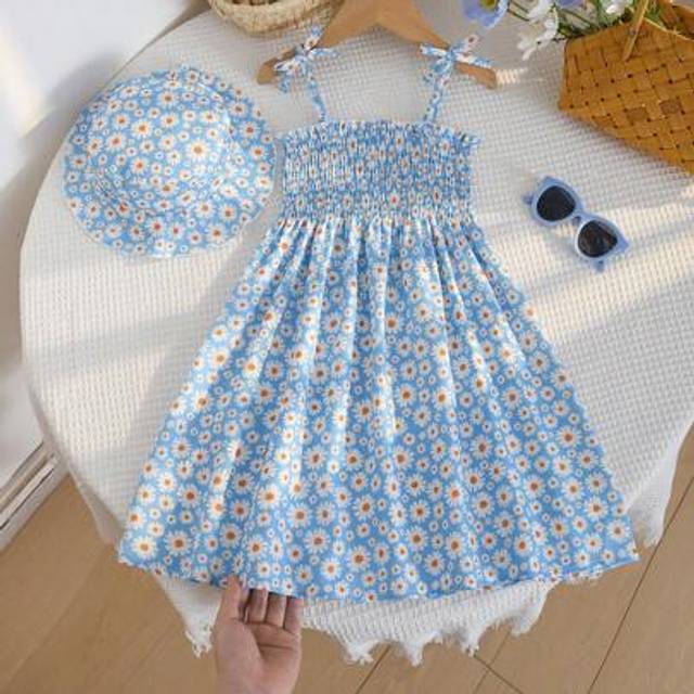 SHEIN Summer Casual Outdoor Vacation Girls Bowknot Strap Dress, Children Cute Sleeveless Gerbera Floral Stylish One-Piece Dress With Hat, Beach Sundress