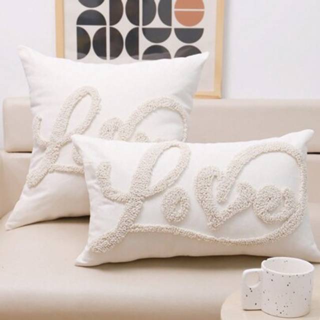 SHEIN 1pc Heart-Shaped Canvas Velvet Decorative Pillow Cover For Living Room And Bedroom