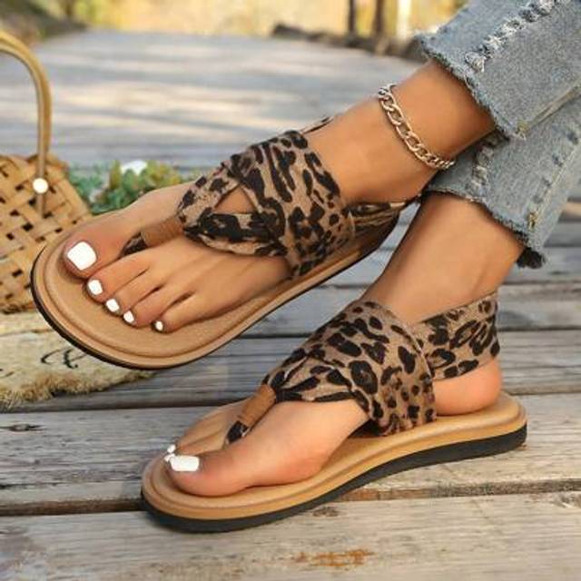 SHEIN Wide Fit Yoga Shoes Women&#39;s Platform Espadrilles Slippers, Lightweight Open Toe Non Slip Beach Slides Shoes, Casual Outdoor Sandals Leopard Print Flip