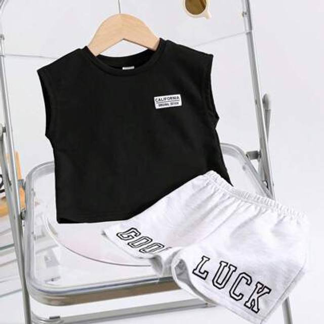 SHEIN 2pcs/Set Baby Boy Cute Versatile Casual Korean Style Black Vest Letter Graphic & Shorts Set, Summer