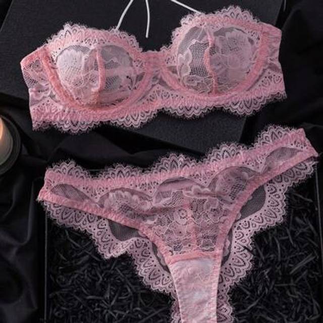 SHEIN 2pcs Women&#39;s Lace Fashion Bustier Lingerie Bra & Panty Set