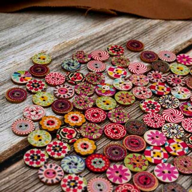 SHEIN 100pcs/pack Wooden Retro Style Multi-color Buttons For Clothing
