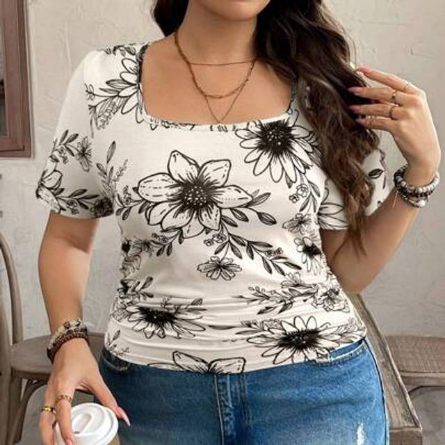 SHEIN Plus Size Women Floral Print Square Neckline Casual Elegant Short Sleeve T-Shirt Western WearSummer Outfits For Women  Graphic Tees Women Summer Tops