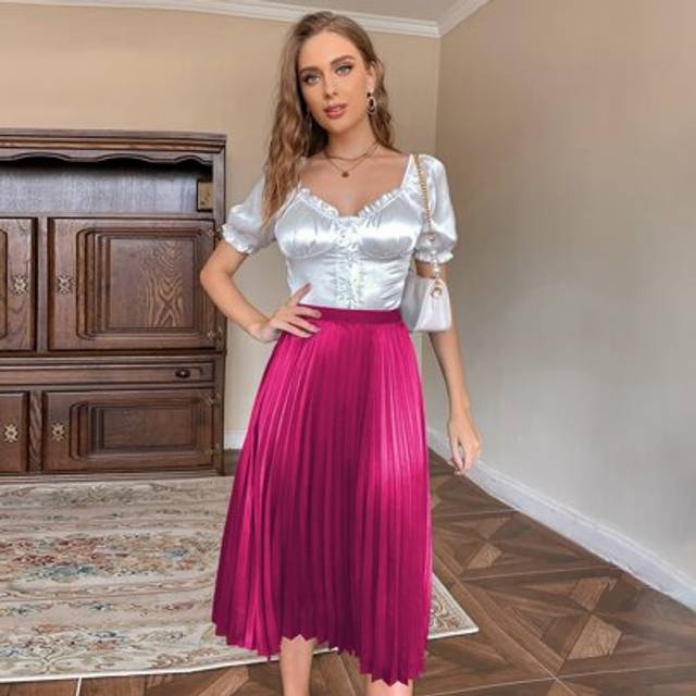 Pariaura Solid Pleated Skirt