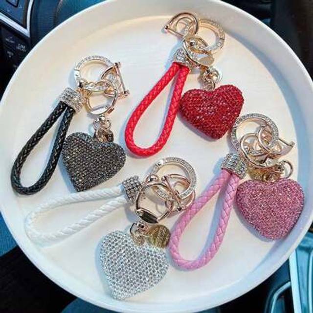 SHEIN Valentine&#39;s Day Gift Heart Keychain Wristlet Bling Keychains For Women Key Chain For Car Keys Purse Charms Handbag Backpack Accessories Engagement Wed