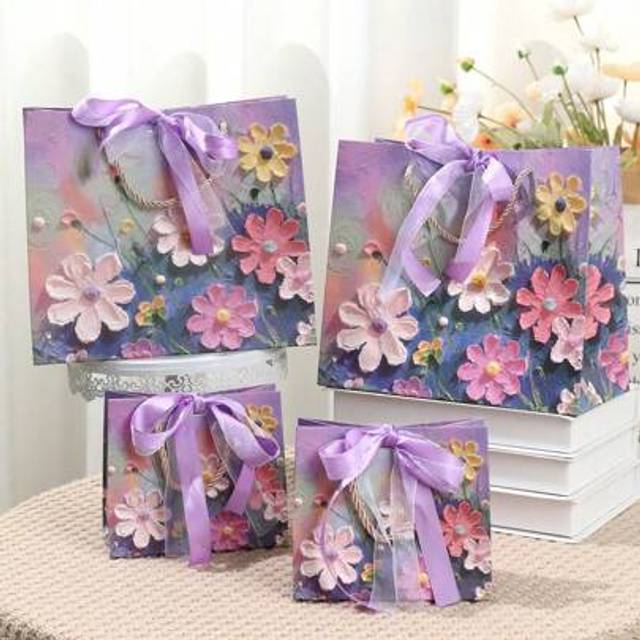 SHEIN 2pcs/Set Purple 3D Flower Painting Style Paper Gift Bags Clothing Bag With Handles, Portable Paper Gift Bag With Bow Ribbon For Birthday Wedding Brida