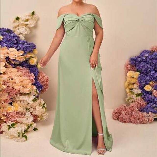 SHEIN Plus Size Elegant Minimalist Romantic Off Shoulder Twist Knot Ruffle Hem Slit A-Line Long Bridesmaid Dress