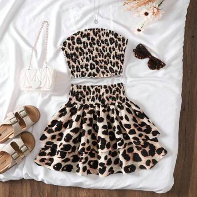 SHEIN Tween Girl Short Crop Top & High Waisted Layered Ruffle Hem Skirt 2Pcs/Set Suit, Vacation & Casual Wear
