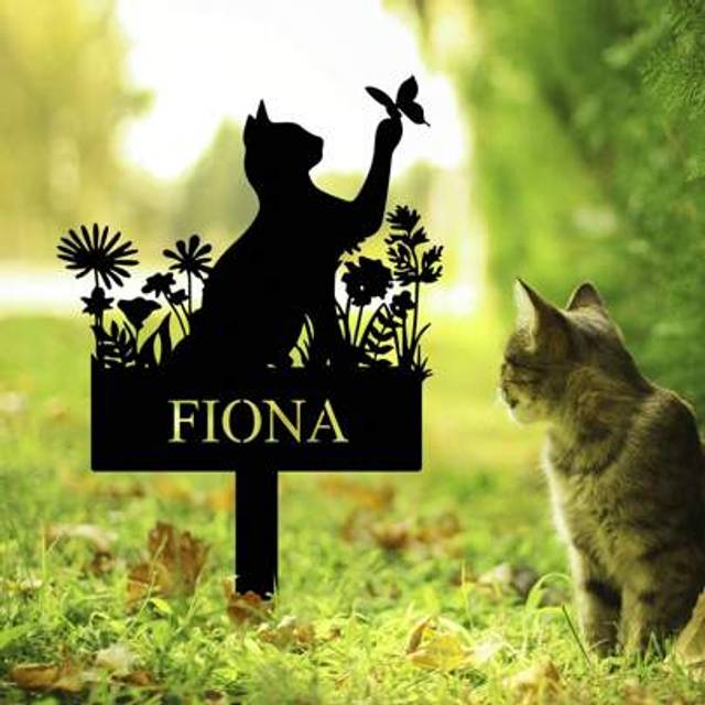 SHEIN 1pc Customized Cat Garden Memorial Stake, Can Customize Name & Date, Personalized Metal Cat Tombstone, Metal Garden Stake, Cat Memorial Plaque, Missin