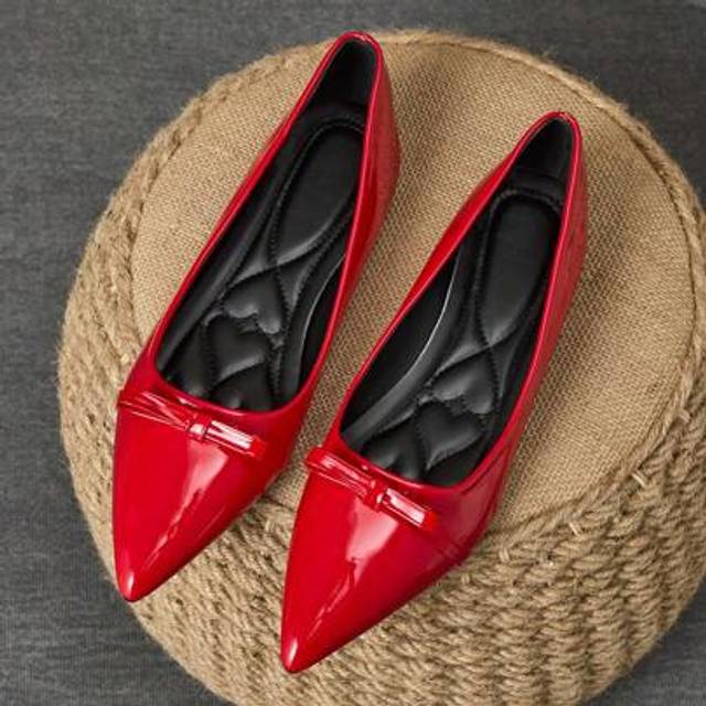 SHEIN 1 Pair Women&#39;s Red Pointed Toe Flats, Soft Leather Office Work Shoes, Versatile & Loafers, Ballet Flats Slip On Casual Commuter Pumps, Bridal Shoes