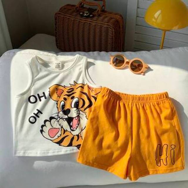 SHEIN 2pcs Baby Boys/Girls Cute Tiger Print Tank Top And Elastic Waist Yellow Shorts Sets, Summer