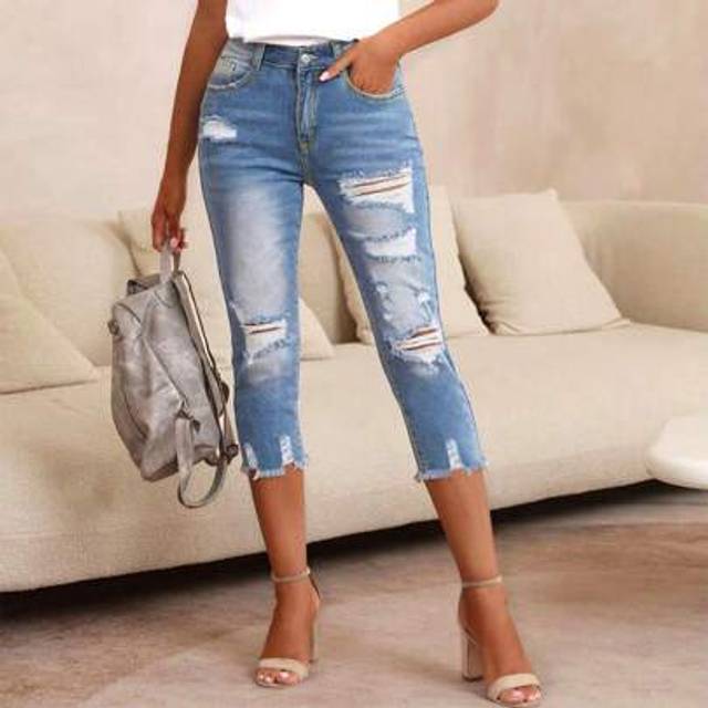 SHEIN Slim Fit Ripped Women&#39;s Denim Capri Pants