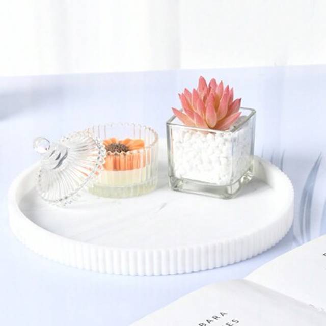 SHEIN 1pc Silicone Floral Edged Round Decorative Storage Tray, Coffee Table Decor Tray, Round Serving Tray, Tabletop Decor Tray, Decorative Tray, Center Pie