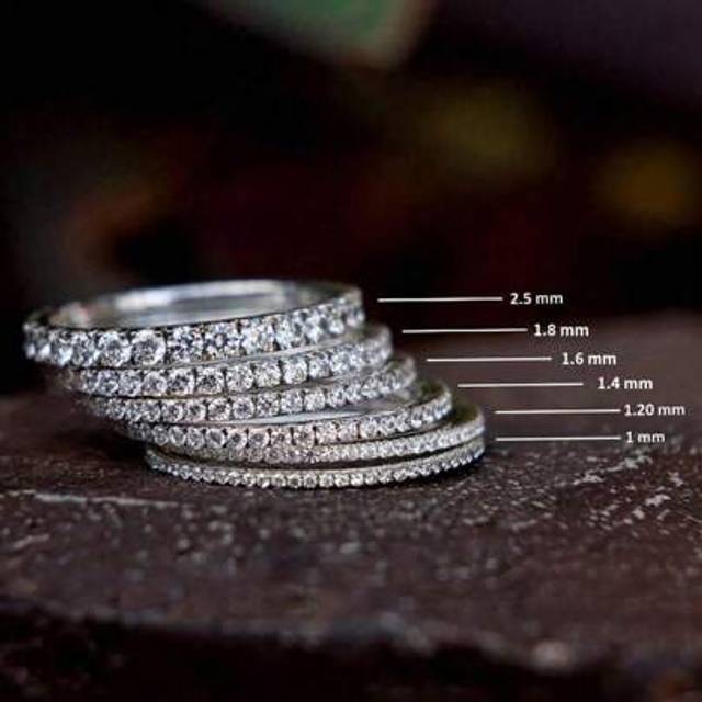 SHEIN 1 PC 1.4-1.8 MM Round Cut Wedding Band Half Eternity Band Full Circle Diamond Stackable Band Single Prong Wedding Band