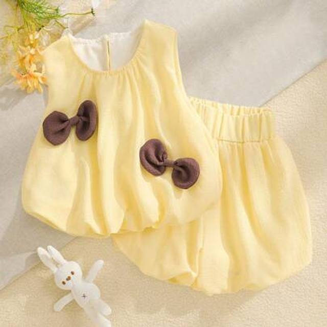 SHEIN 2pcs/Set Young Girl 3D Bow Floral Bud Vest Top And Cute Floral Bud Shorts Set, Sweet Style For Summer