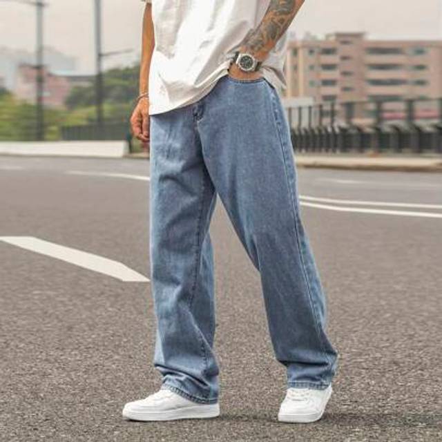 SHEIN Men&#39;s Washed Light Blue Straight Jeans, Men&#39;s Loose Jeans, Retro Y2K Style, Simple And Versatile