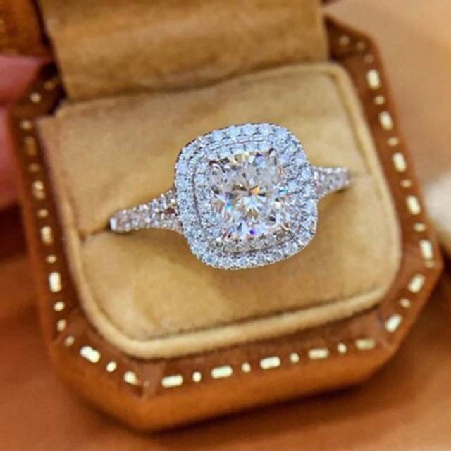 SHEIN 1pc Designer Style Rhinestone Encrusted Square Cut Cubic Zirconia Ring, Fashionable Luxury S925 Sterling Silver Ring Suitable For Women Daily Wear, Va