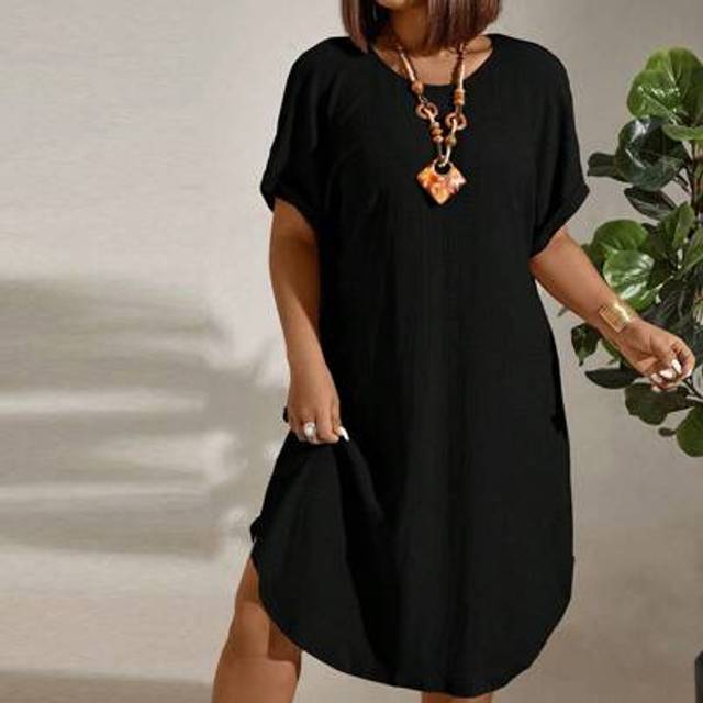 SHEIN Plus Size Women&#39;s Loose Casual Short Sleeve Batwing Round Neck Solid Color Dress For Summer