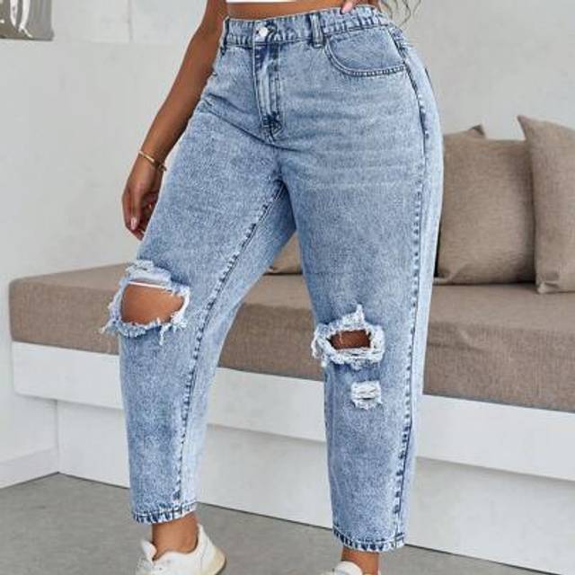 SHEIN Plus Size Blue Denim Relaxed Fit Ripped Tapered Cropped Jeans