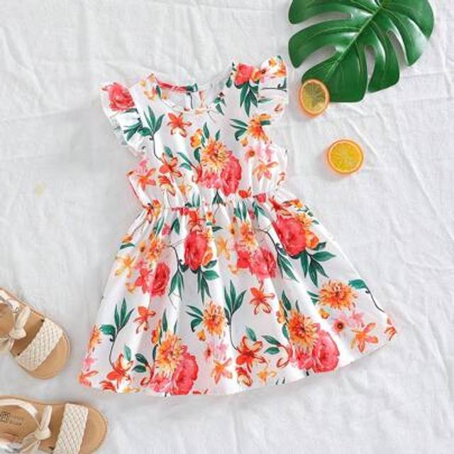 SHEIN Infant & Baby Girl White Floral Print Dress, Made Of Lightweight Fabric For Cool And Comfortable Wear In Hot Season. Delicate Floral Patterns Like Pic