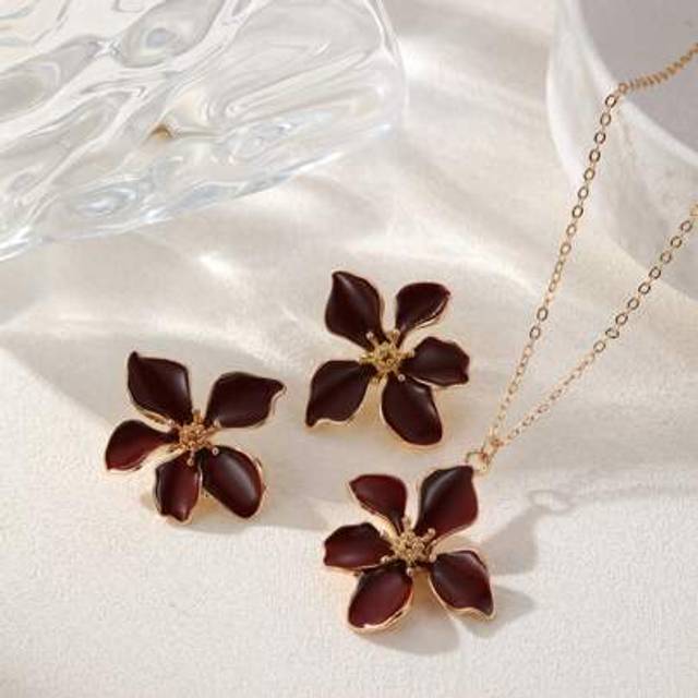 SHEIN 3 Pcs/Set Fashion Needle Drop Glaze Pink Red Flower Earrings Necklace Set Claret Flower Stud Earrings Ladies Daily Wear Accessories