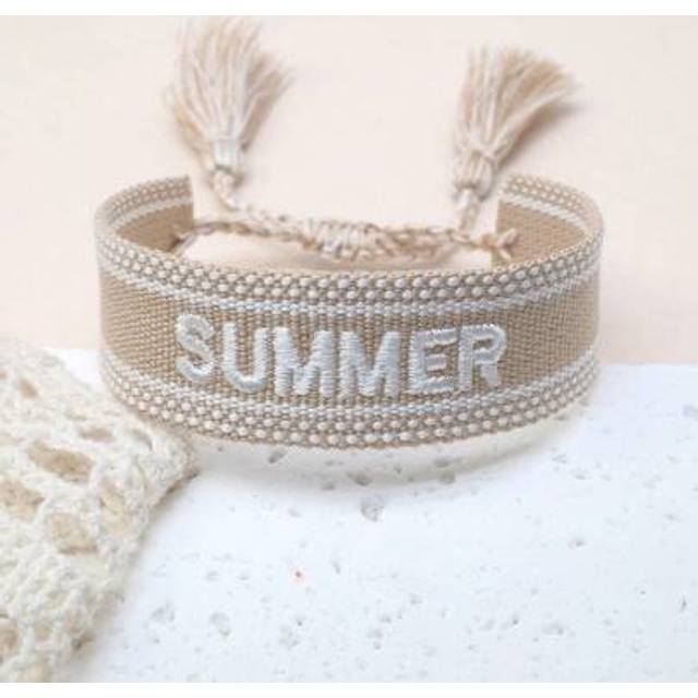 SHEIN 1pc Handcrafted Summer Embroidery Woven Bracelet, Casual Vacation Style, Suitable For Family, Friends, Students, Holiday Gifts, Party, Beach Travel, B
