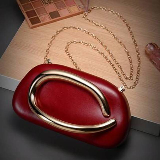 SHEIN 1pc Wine Red Asymmetrical Shape Evening Clutch Bag, Soft Surface Lock Closure, Women&#39;s Shoulder Bag, Diagonal Small Square Bag, New Bride Evening Bag,