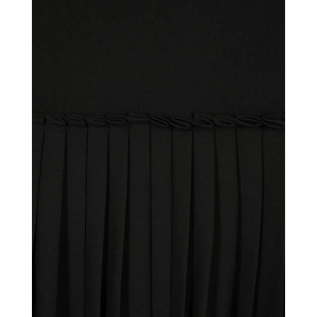 High-Rise Pleated Flared Skirt - BLA01 - Rock culture, sharp tailoring and Parisian nights are at the core of the DNA that informs French label The Kooples design aesthetic. Founded in 2008 by the Elicha brothers, each collection largely features wardrobe staples including bohemian dresses, outerwear and everyday basics, that are finished with sleek details offering an edgy aesthetic that the brand is known for.