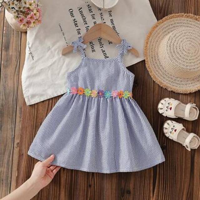 SHEIN Baby Girl&#39;s Strappy Sundress, Blue & White Striped, Fresh And Vibrant, Floral Accent At Waist, Slim Fit Silhouette Captures Adorable Look, Suitable Fo