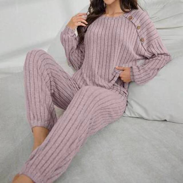 SHEIN Solid Color Velvet Women&#39;s Loungewear Set, Wooden Decorative Button Decor Top & Pants, Lounge Outfit