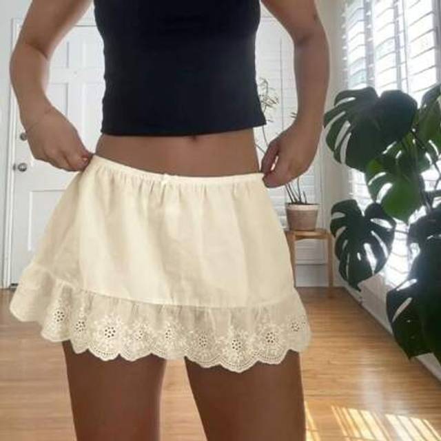 SHEIN Women&#39;s Summer Mini Skirts White Floral Eyelet Hem Skirt For Daily, Travel, Parties
