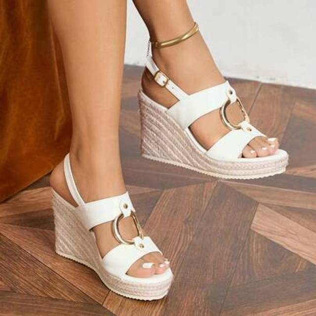 SHEIN Women&#39;s Platform Wedge Heeled Elegant White Metallic Thong Sandals For Holiday
