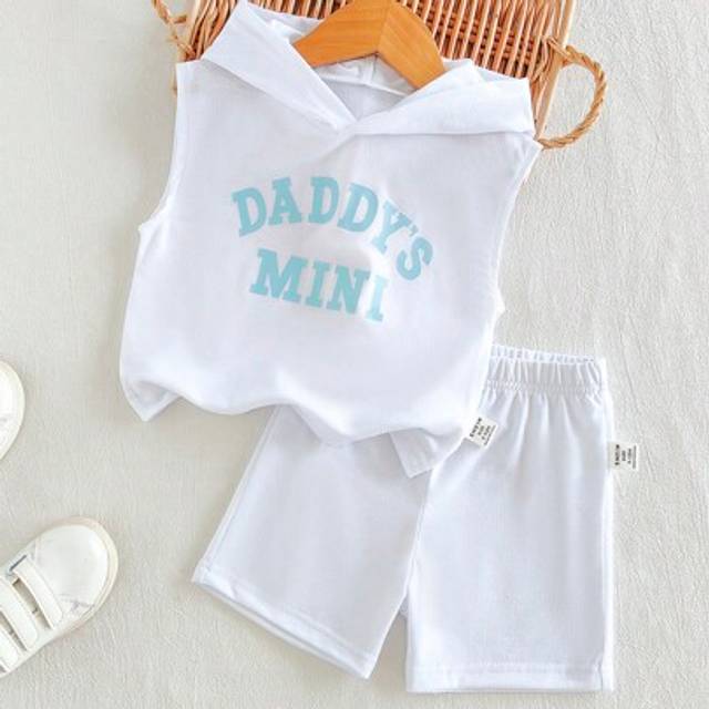 SHEIN Unisex Baby Newborn-1Y Daddy&#39;s Mini Casual Everyday Outfits Hooded Sleeveless Top And Shorts Set, Suitable For Baby To Wear In All Summer Occasions