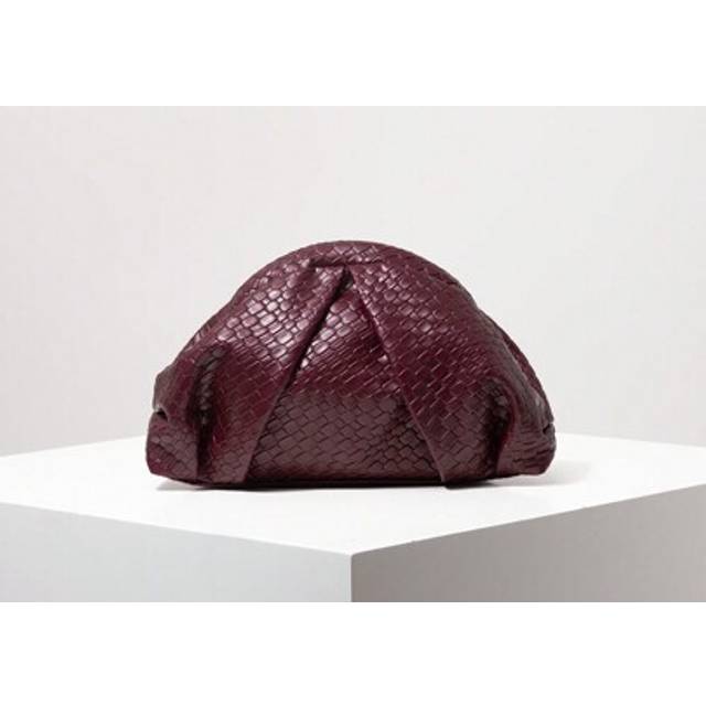 SHEIN 1pc Women Vintage Faux Woven Leather Clutch Bag, Elegant Evening Party Purse, Burgundy Purse, Ruffle Cloud Bag, Shell Bag, Holiday Party Dress, Gift F