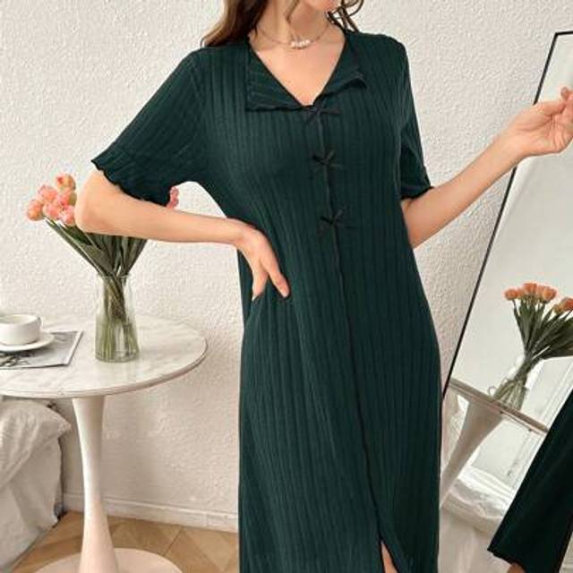 SHEIN Women&#39;s Contrast Trim Bow Decor Casual Brushed V-Neck Short Sleeve House Dress
