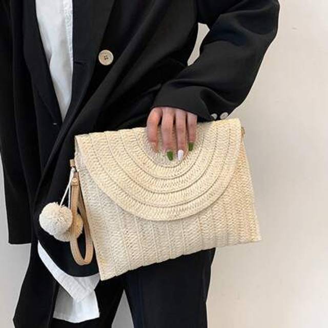 SHEIN Summer Ladies Clutchbags Straw Woven Wallet Casual Portable Handmade Simple Elegant With Hairball Hanging