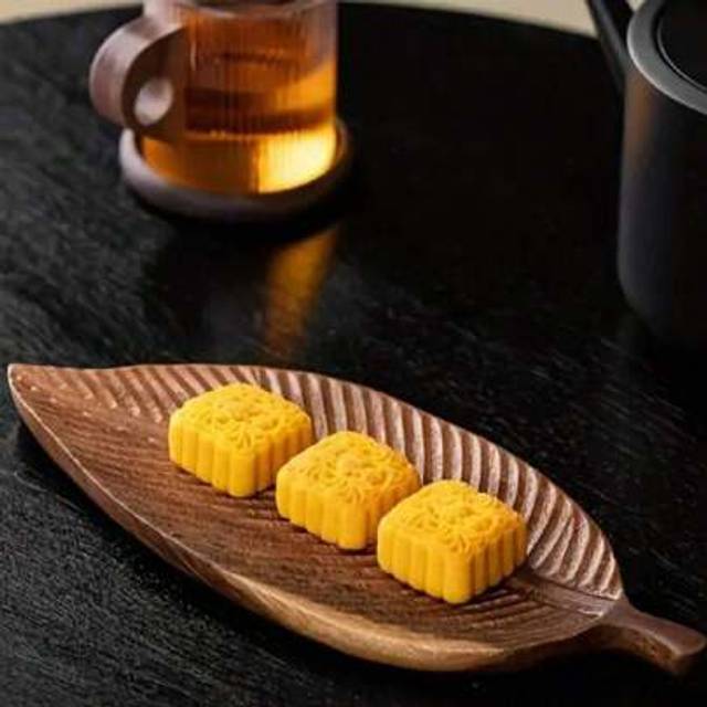 SHEIN 1pc Leaf Tray, Wooden Tray, Serving Tray, Tea Tray Great For Holding Snacks, Dry Fruits, Fruits, Desserts, Tea Cups, Coffee Cups And Also Used As Jewe