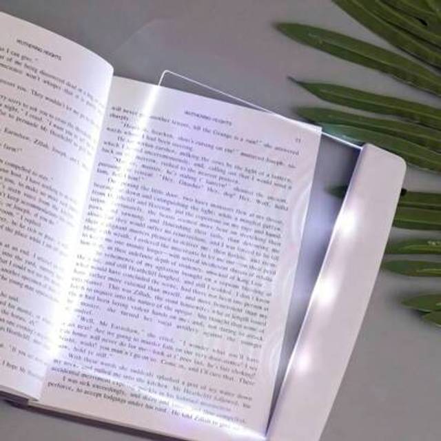 SHEIN 1pc LED Flat Book Light, Bedside Lamp For Bedroom, Eye-Care Reading Light, Multi-Functional Student Night Reading Lamp, Requires 3*AAA Batteries (Batt