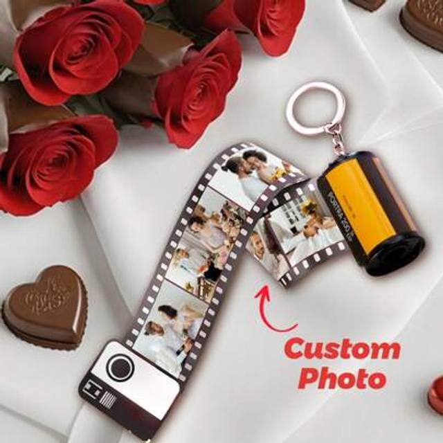 SHEIN 1pc Couple Custom Film Roll Keychain With 5/10/15/20 Photos Sweet Couple Gift Family Gift Personalized Photo Keychain Film Roll Keychain Custom Couple