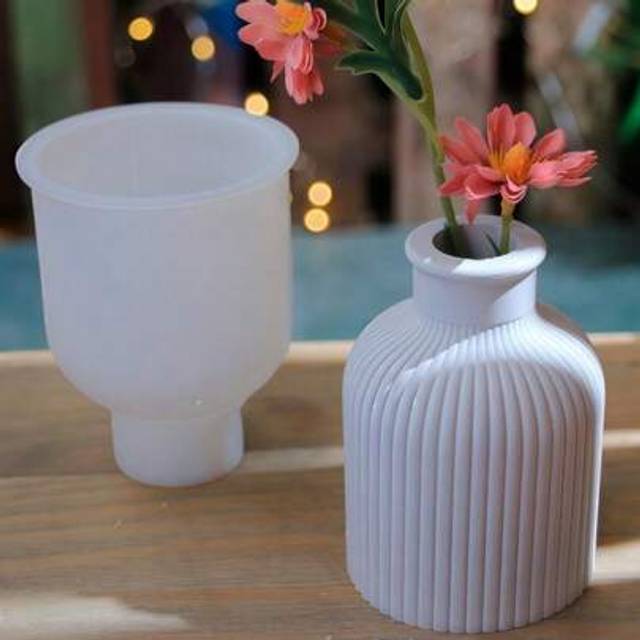 SHEIN Diy Crystal Glue Cement Vase Silicone Mold For Plaster Flower Vase, Decorative Mirror Vase Mold - 1pc