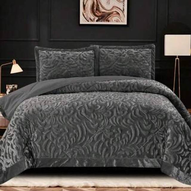SHEIN &#34;3-Piece Velvet Quilted Bedspread Throw & Pillow Shams Set - Double King Size Bedding&#34;