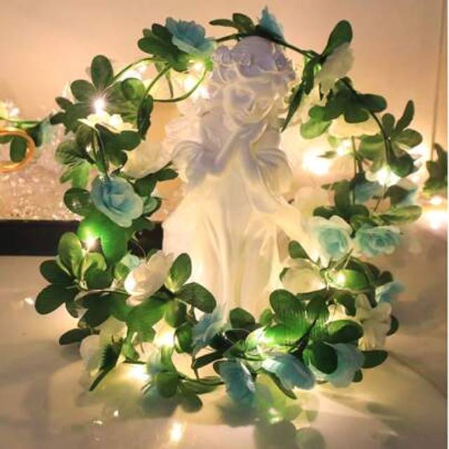 SHEIN 1pc 24LED 2.4M Mini Rose Vine String Lights For Balcony, Window, Bedroom, Dining Room, Garden, Desktop, Romantic Decor, Suitable For All Seasons